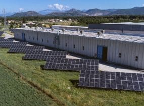 Europlastics completa la transizione energetica: energia green autoprodotta con il nuovo impianto fotovoltaico EnergRed e una riduzione annua di 300 tonnellate di CO2